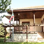 къщата с кладенеца - с. кантарджиево * General-Kantardzsievo