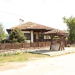 къщата с кладенеца - с. кантарджиево Nyaraló *