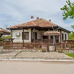 къщата с кладенеца - с. кантарджиево Nyaraló *