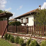 къщата с кладенеца - с. кантарджиево Nyaraló *