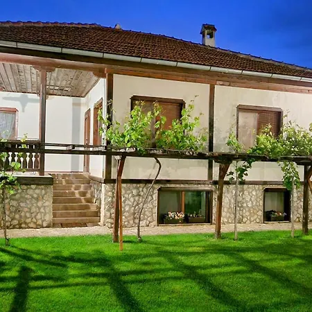 къщата с кладенеца - с. кантарджиево * Генерал-Кантарджиево