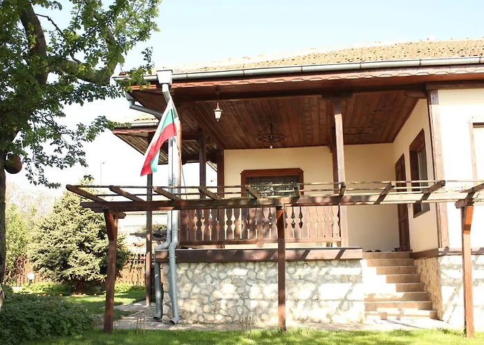 къщата с кладенеца - с. кантарджиево * Генерал-Кантарджиево