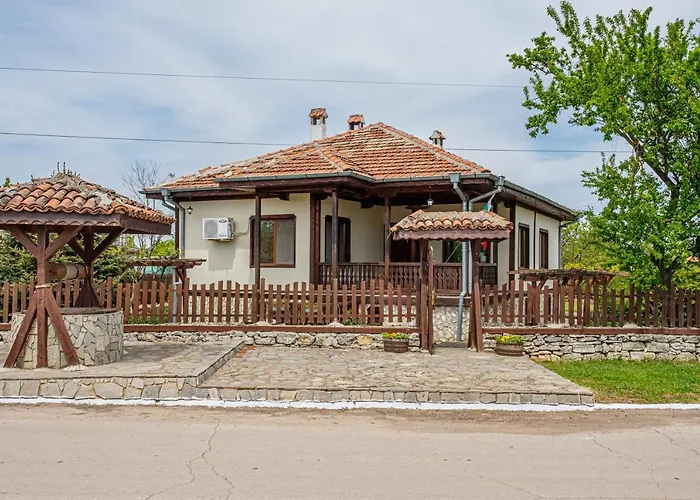 къщата с кладенеца - с. кантарджиево Holiday home *