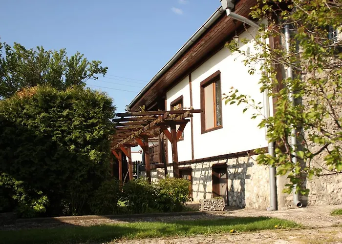 къщата с кладенеца - с. кантарджиево * Генерал-Кантарджиево