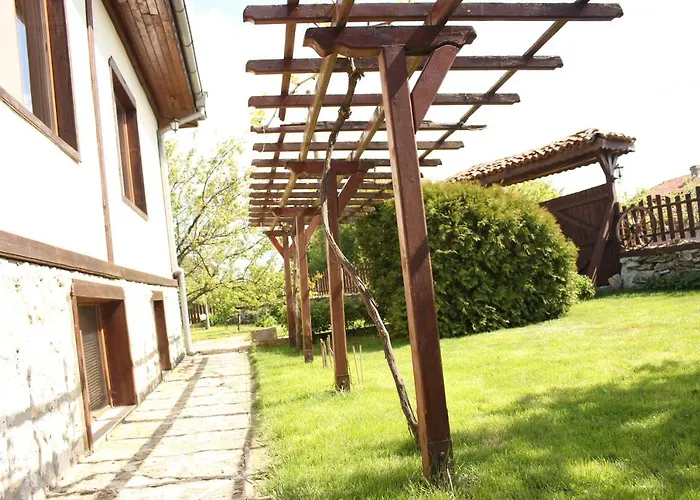 къщата с кладенеца - с. кантарджиево * Генерал-Кантарджиево