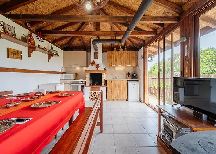 къщата с кладенеца - с. кантарджиево * Генерал-Кантарджиево