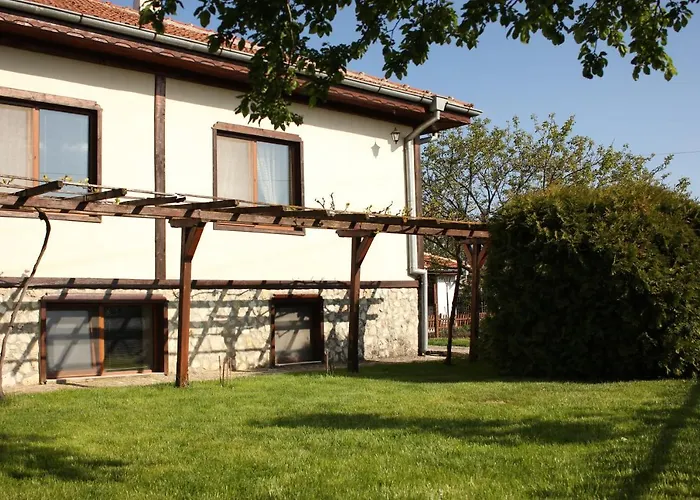 Ваканционна къща къщата с кладенеца - с. кантарджиево Генерал-Кантарджиево