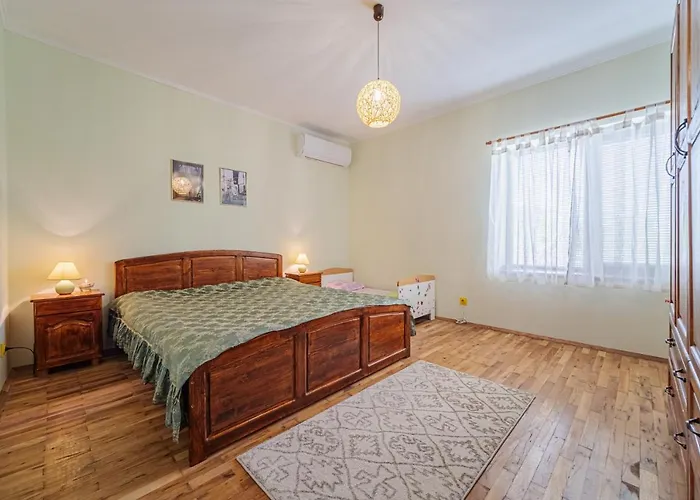 Holiday home къщата с кладенеца - с. кантарджиево *