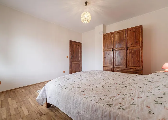 къщата с кладенеца - с. кантарджиево Ваканционна къща *