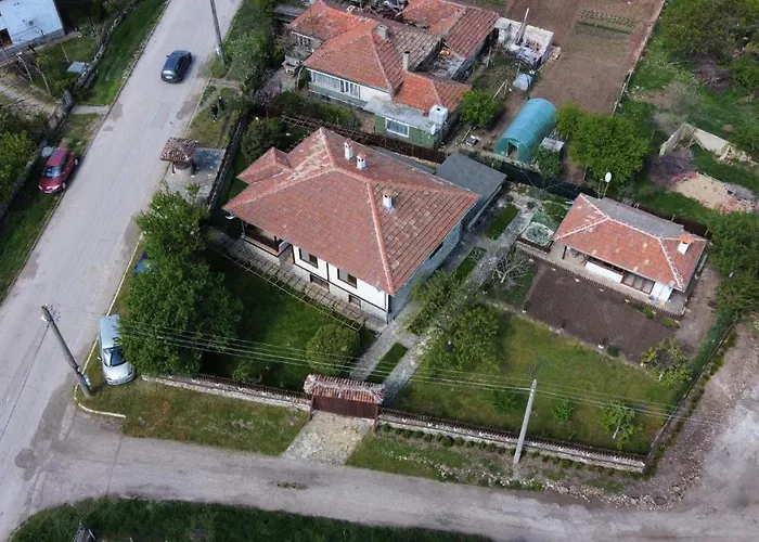 къщата с кладенеца - с. кантарджиево Holiday home *