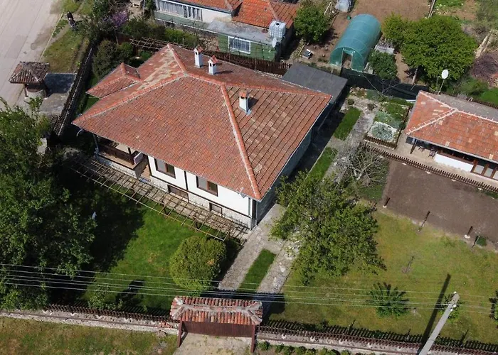 Ваканционна къща къщата с кладенеца - с. кантарджиево Генерал-Кантарджиево