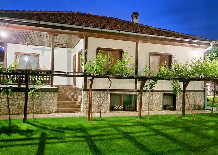 къщата с кладенеца - с. кантарджиево * Генерал-Кантарджиево