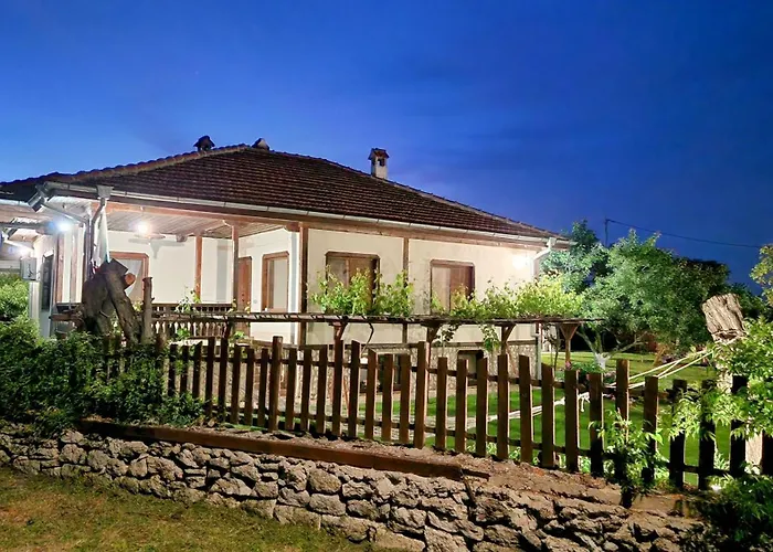 къщата с кладенеца - с. кантарджиево Генерал-Кантарджиево